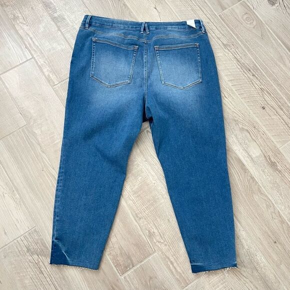 Good American Always Fits Calik Denim New Tags Raw Hem size 28 30 32 - Picture 4 of 9